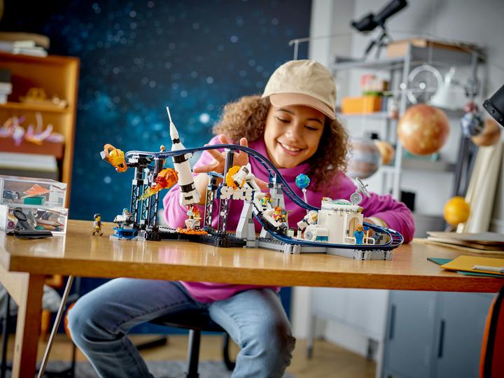 Actual product image LEGO Space roller coaster (31142, LEGO Creator Expert)