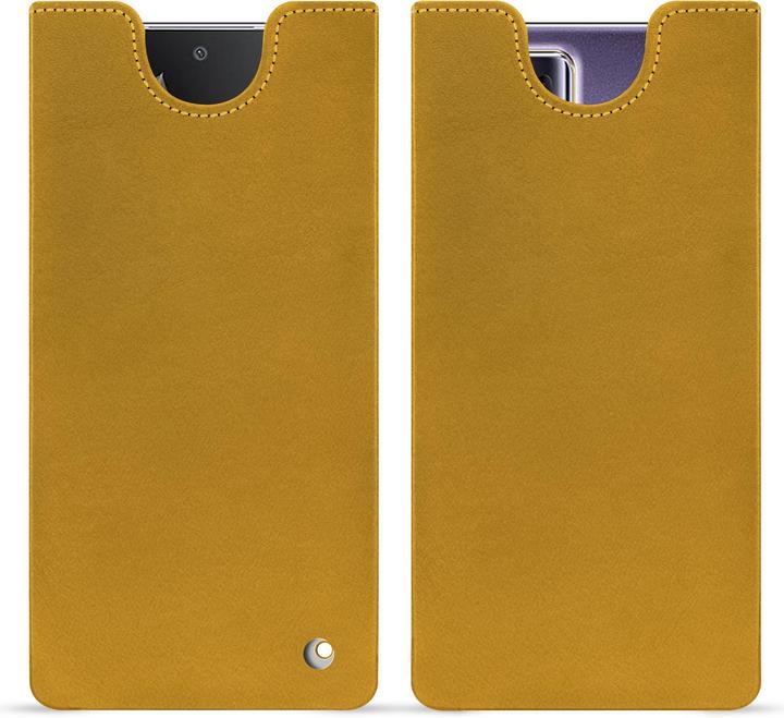 Jaune soulèu ( Pantone #F3B934 )