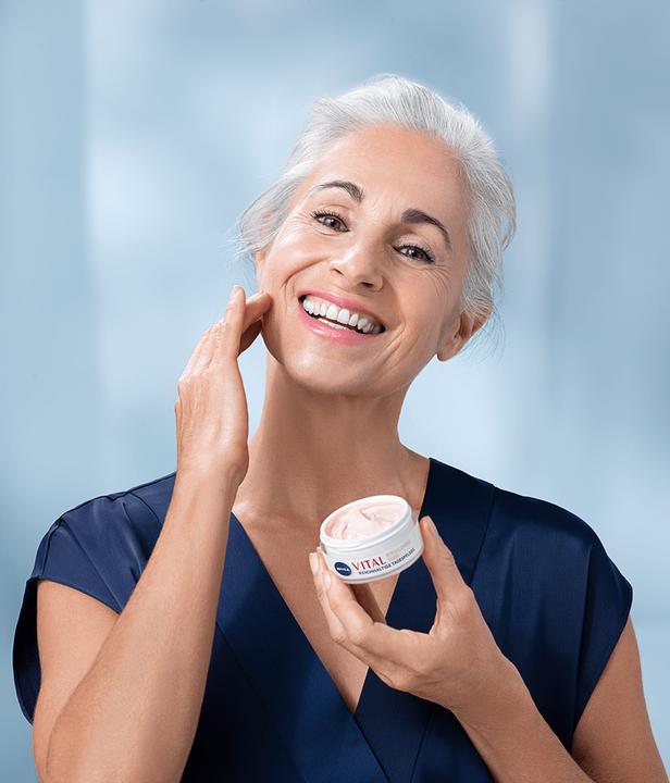 Produktbild NIVEA Vital Anti-Age Tagespflege strahlender Teint Topf 50 ml (50 ml, Tagescreme)