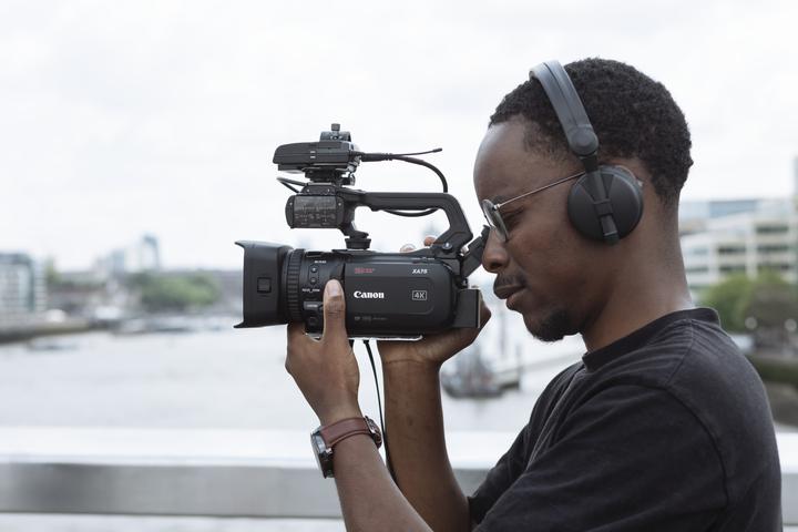 Actual product image Canon XA75 (13.40 Mpx, 25p, 15 x)