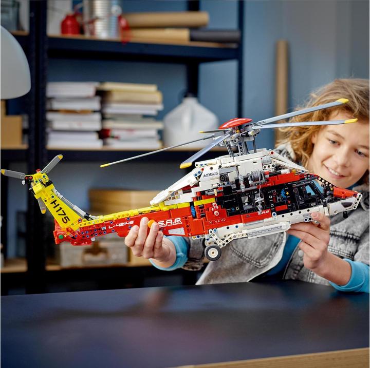 Produktbild LEGO Airbus H175 Rettungshubschrauber (42145, LEGO Technic)