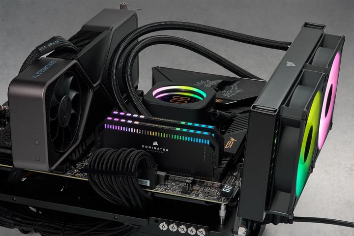 Immagine prodotto Corsair Dominator (2 x 32GB, 6800 MHz, RAM DDR5, DIMM)