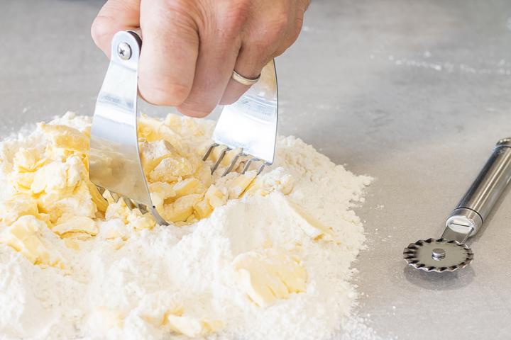 Actual product image Kitchen Craft Dough hand kneader