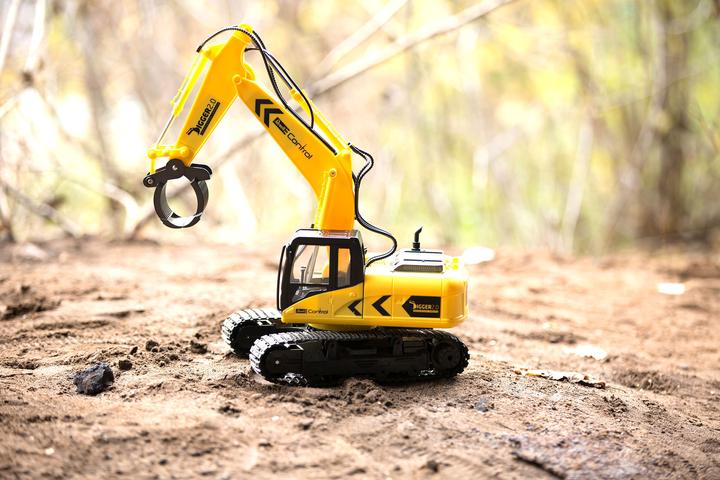 Actual product image Revell Digger 2.0