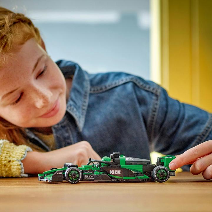 Produktbild LEGO KICK Sauber F1 Team C44 Rennauto (77247, LEGO Speed Champions)