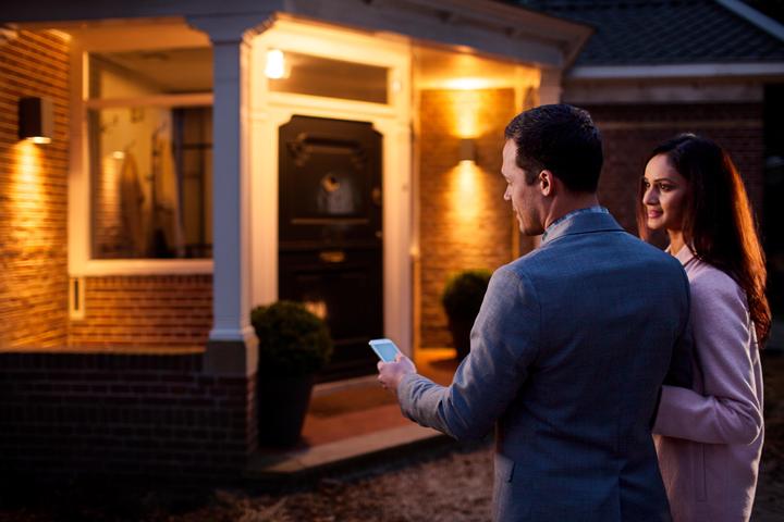 Actual product image Philips Hue White Ambiance Expansion (E14, 6 W, 1 x, G)
