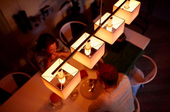 Actual product image Philips Hue White Ambiance Expansion (E14, 6 W, 1 x, G)