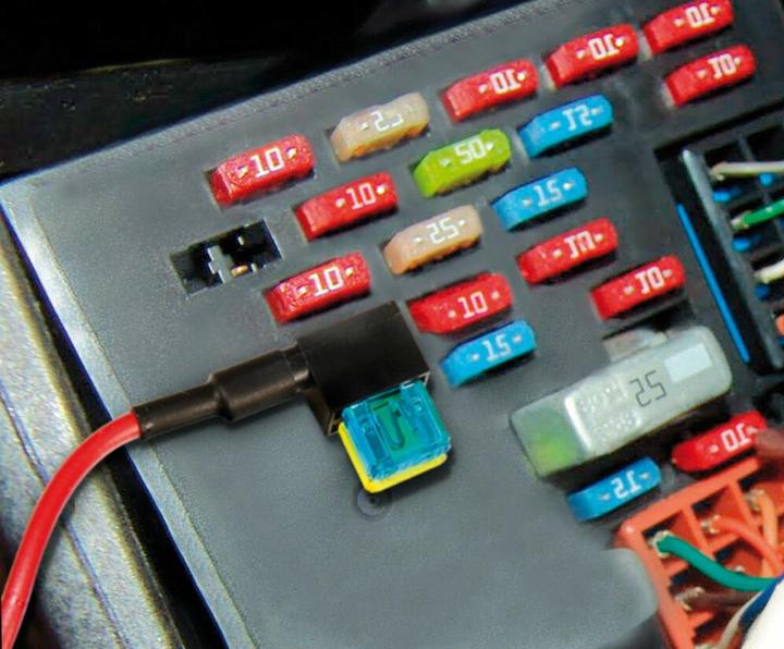 Actual product image Lampa Current collector for micro-blade fuse, 12/24V