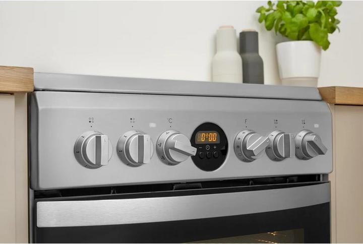 Actual product image Indesit IS5V8CHX/E
