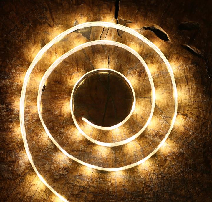 Actual product image MiPow Playbulb Comet+ (RGBW, 200 cm, Indoor)
