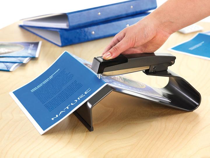 Actual product image Bostitch Saddle stitcher (20 Sheets)