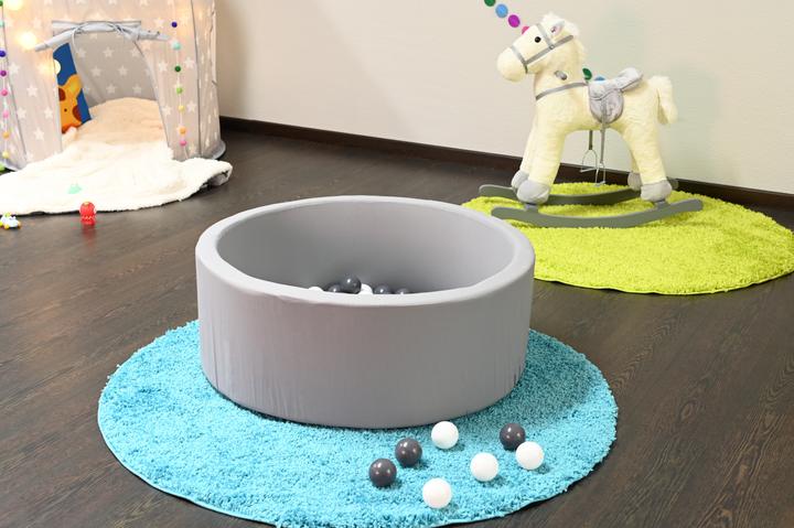 Produktbild Knorrtoys Bällebad soft "Grey" - 100 balls grey/white (ca. 6cm Durchmesser)