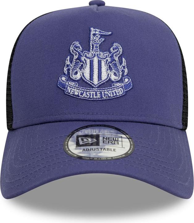 Actual product image New Era Mesh Trucker Snapback Cap - Newcastle United Blau