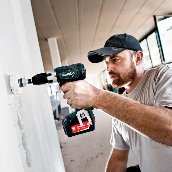 Image du produit Metabo BS 18 LT Perceuse-visseuse sans fil 18 V 60 Nm + 2x batterie 2,0 Ah + chargeur + metaBOX (Fonctionnement sur batterie)