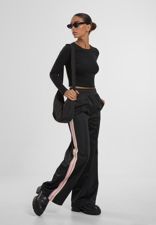 Actual product image Urban Classics Ladies Organic Cropped Longsleeve (4XL)