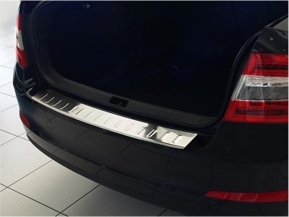 Avisa Edelstahl Ladekantenschutz für Skoda Octavia Limousine ab 2013 bis 2020 (Heck)