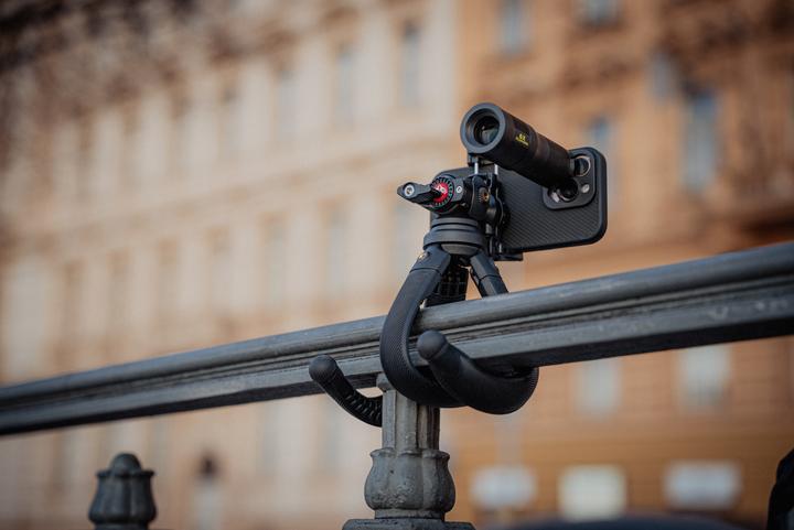 Image du produit Freewell Vlogpod 3K Tripod Stand with Ballhead & Built-In Smartphone Clip