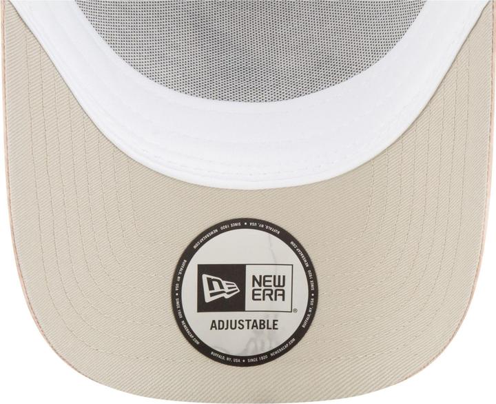 Produktbild New Era Trucker Mesh Snapback Cap - F1 BWT Alpine floral