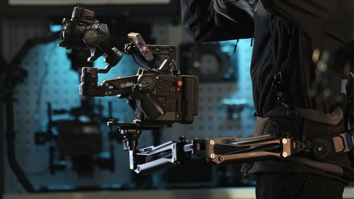 Immagine prodotto Tilta Adattatore per piastra a sgancio rapido Manfrotto per braccio stabilizzatore Float (Piastra di aggancio rapido)