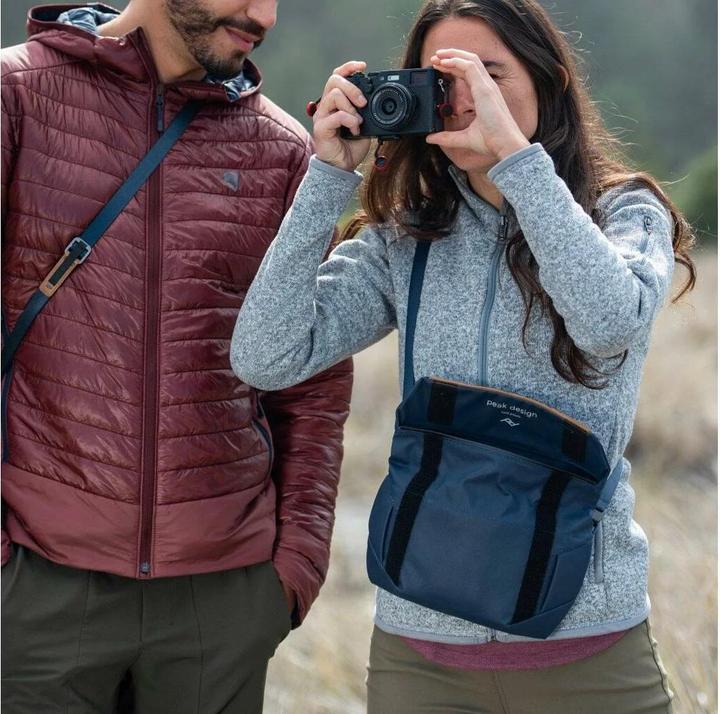 Image du produit Peak Design Pochette de terrain v2 (Sac à bandoulière pour appareil photo, Sacoche de hanche pour appareil photo, 3 l)