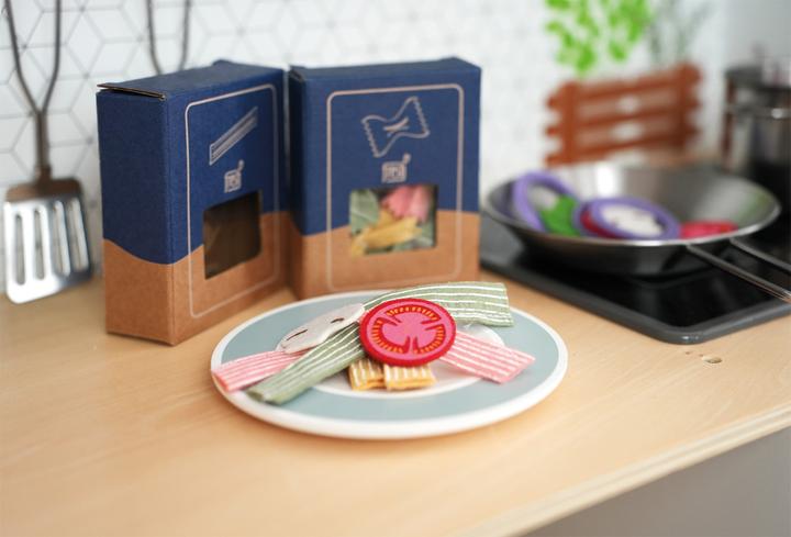 Actual product image small foot Pasta cooking set