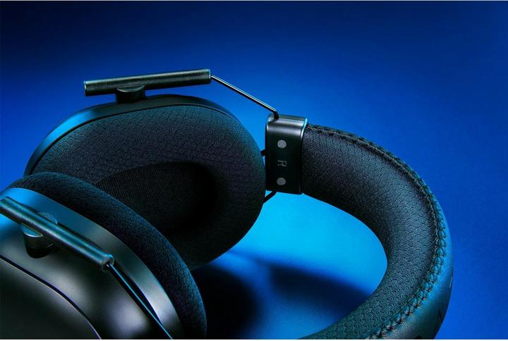 Actual product image Razer Blackshark V2 X (Cable, Wireless)