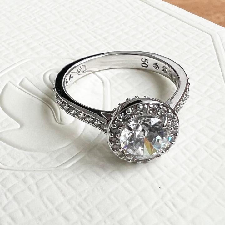 Image du produit Swarovski Constella Cocktail Rond Pavé Bague Argent (50)