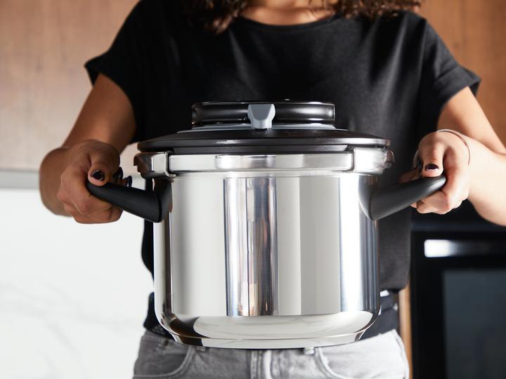 Image du produit Tefal Clipso+ Chef 6L Schnellkochtopf (22 cm, Cuiseur à vapeur, Acier inoxydable)