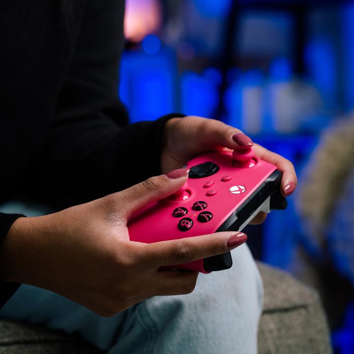 Actual product image Microsoft Xbox Wireless Controller - Deep Pink (Xbox One S, PC, Xbox Series X, Xbox One X, Xbox Series S)