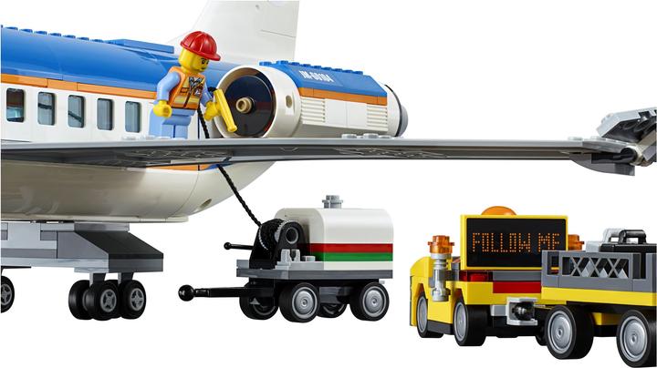 Actual product image LEGO City airport terminal hall (60104, LEGO City)