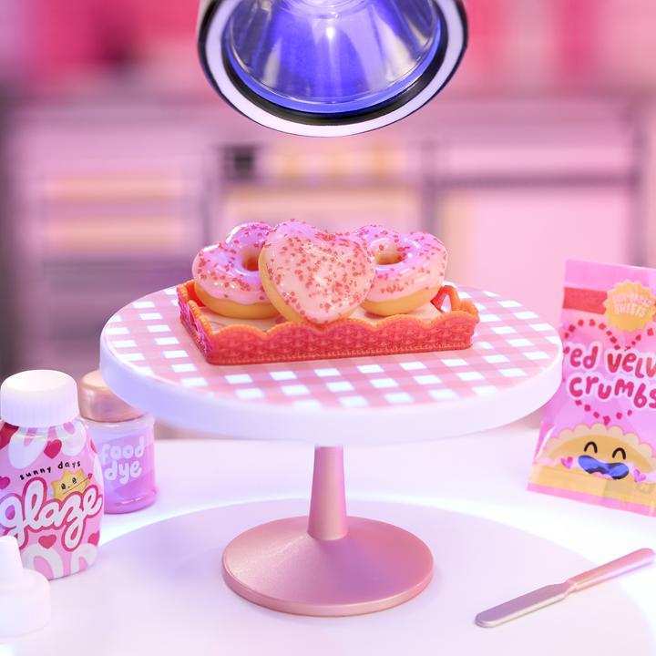 Actual product image MGA 's Miniverse - Make It Mini With Love in PDQ