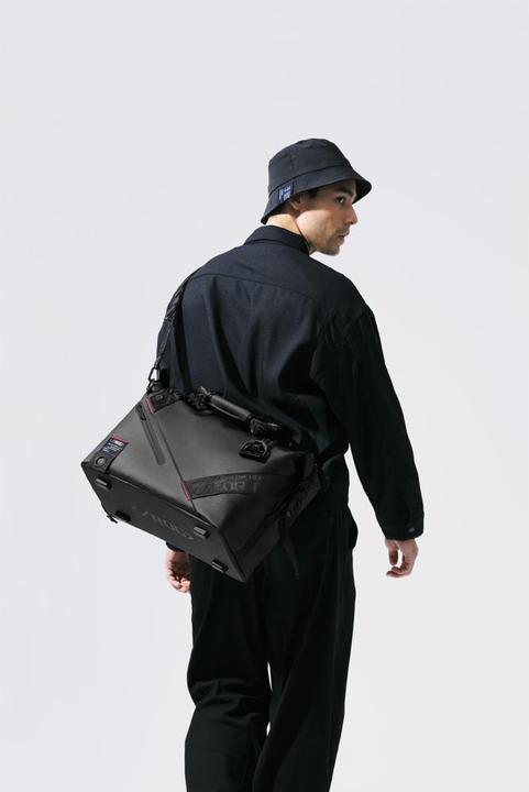 Actual product image ASUS Torba podróżna ROG SLASH czarna (ASUS)