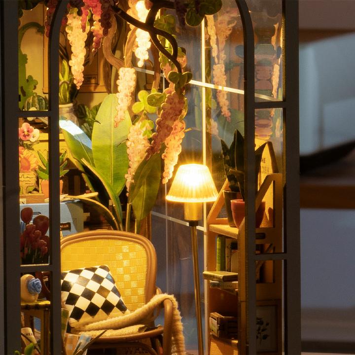 Produktbild Robotime Tiny House - Gartenhaus