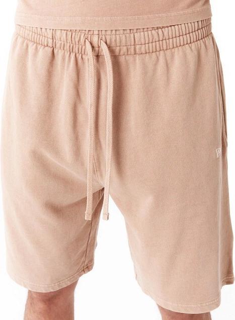 New Era shorts (M)