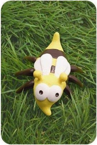 Actual product image Djeco mosquito (English, German, French)