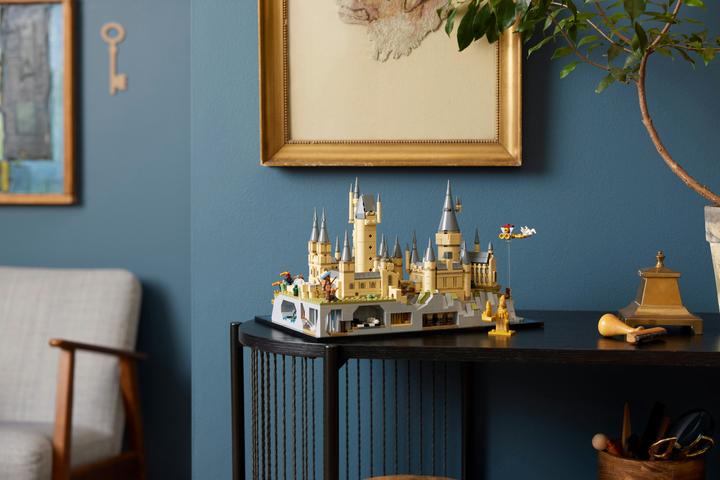 Actual product image LEGO Hogwarts Castle and Grounds (76419, LEGO Harry Potter)