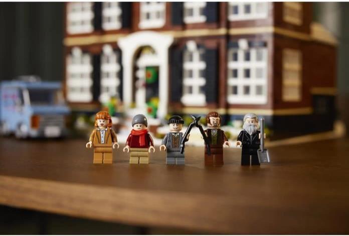 Immagine prodotto LEGO Home Alone (21330, LEGO Ideas, Set LEGO rari)