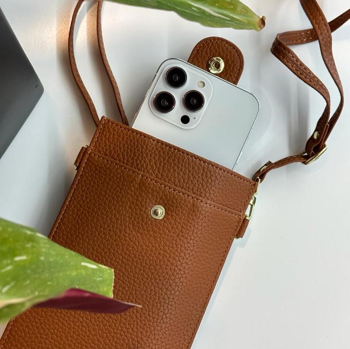Produktbild PhoneLook Elegantes umhänge Etui universel für Smartphone bis 6.7 Zoll aus mit Brieftasche (Apple iPhone 15)