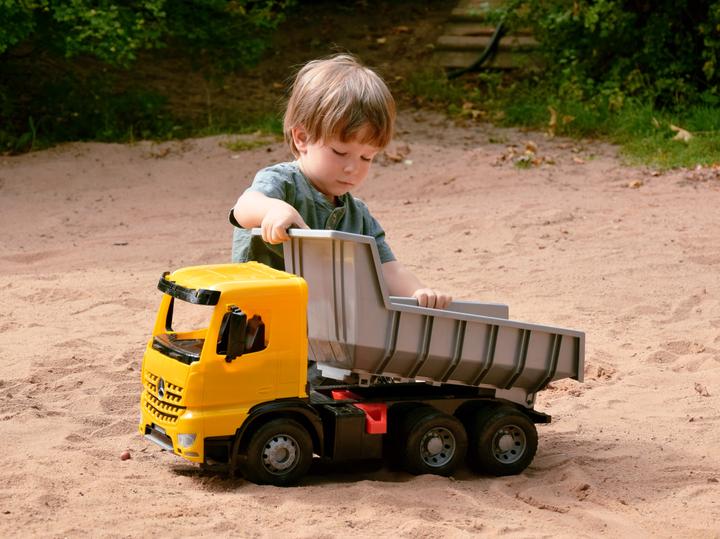 Actual product image Lena Dump truck Arocs