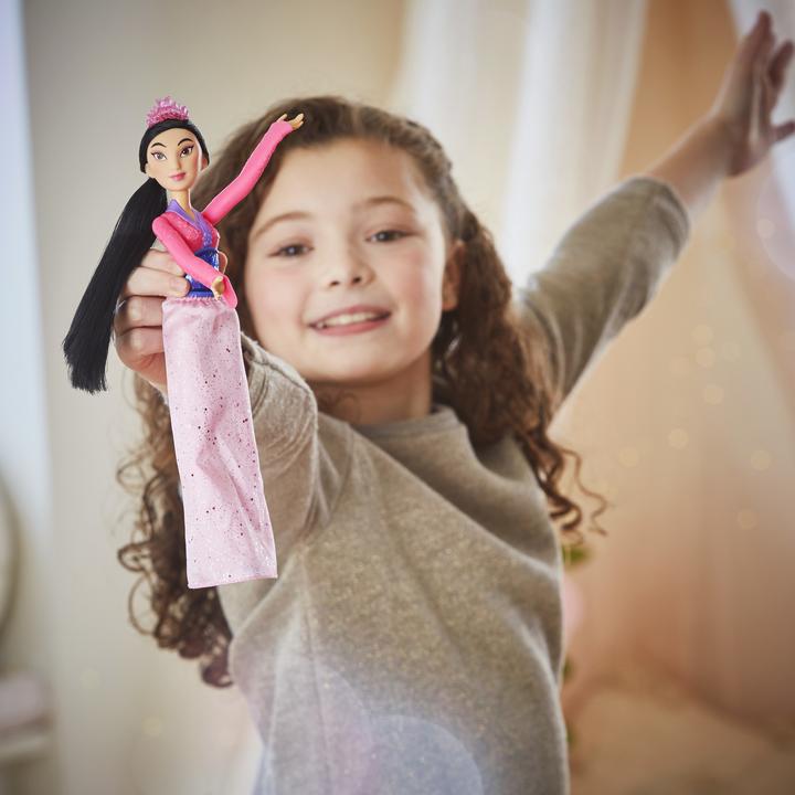 Produktbild Hasbro Puppe Schimmerglanz Mulan