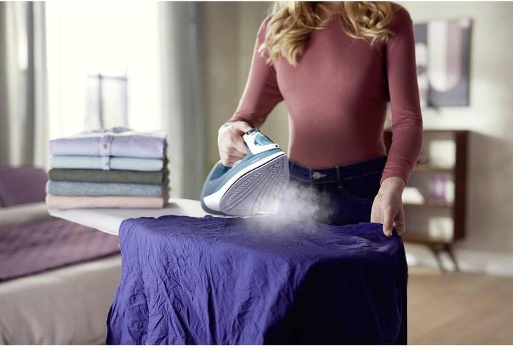 Actual product image Philips DST3011/20 Dampfbügeleisen (2100 W, 140 g/min)