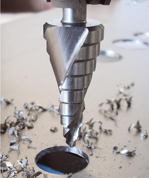 Produktbild Bosch Professional Zubehör Stufenbohrer HSS, 6 - 39 mm, 10 mm, 93,5 mm, 13 Stufen (10 mm)