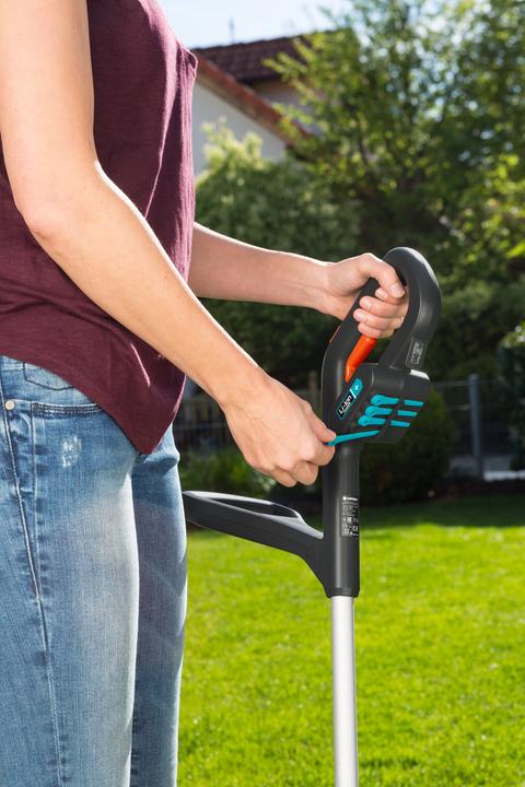 Produktbild Gardena SmallCut Li23R (Kunststoffmesser)