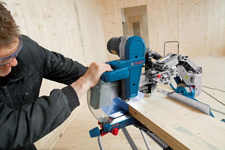 Image du produit Bosch Professional Scie à onglets GCM 12 GDL, Wood