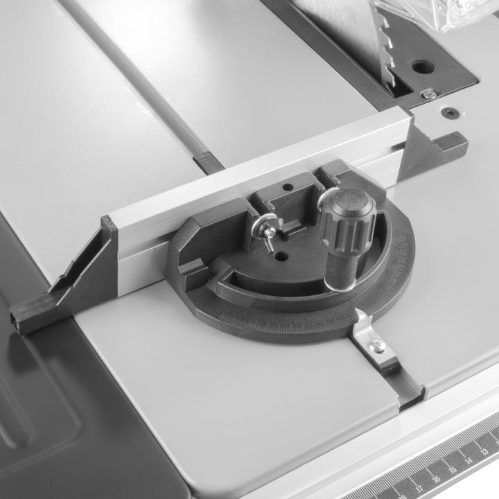 Actual product image Stahlwerk TKS-1800 ST circular table saw with 1,800 watts and 5,000 rpm
