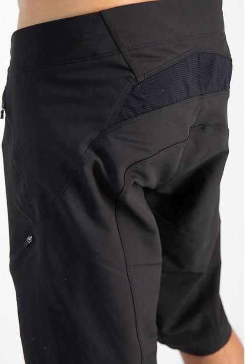 Actual product image 100% Airmatic men short (32)
