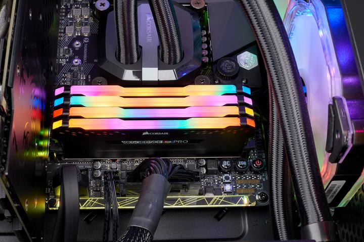 Produktbild Corsair Vengeance RGB Pro (4 x 8GB, 2933 MHz, DDR4-RAM, DIMM)