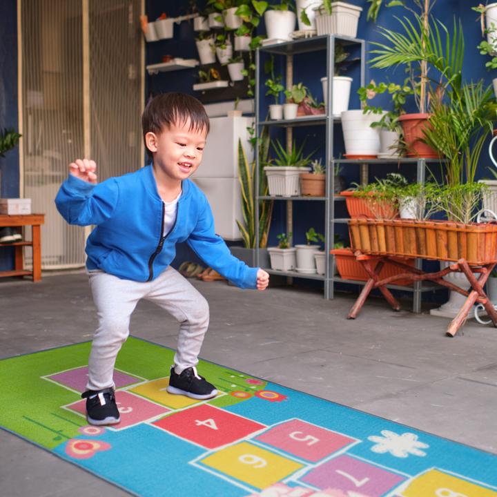 Actual product image Relaxdays Kids carpet bouncy game (70 x 180 cm)