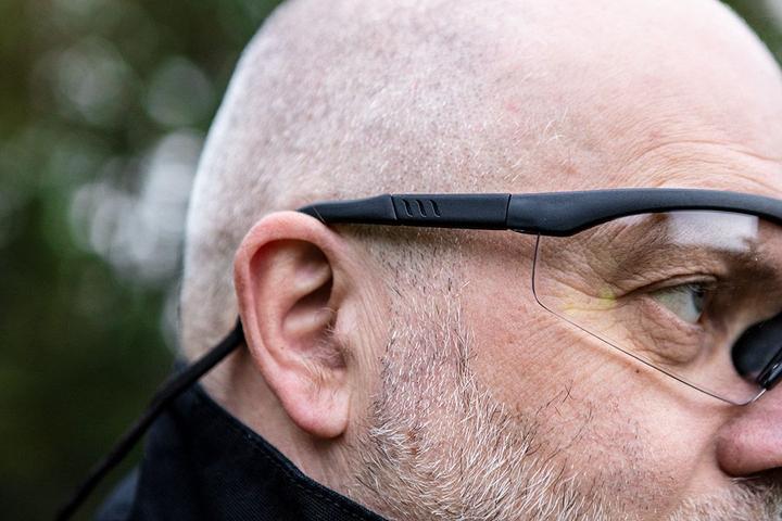 Produktbild Neo Schutzbrille (Schutzbrille, weiss, verstellbare Spitzen, Widerstandsklasse F)
