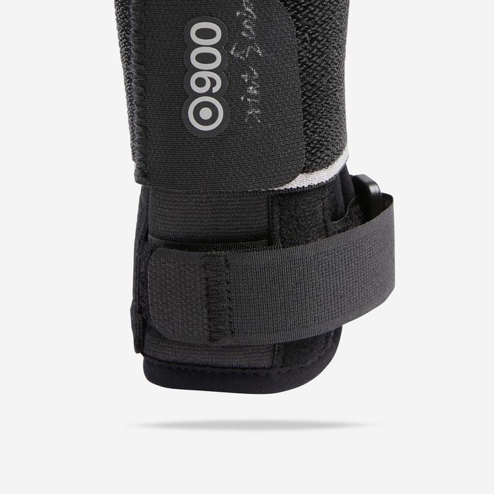 Produktbild Decathlon Level 5 right or left wrist support (1)
